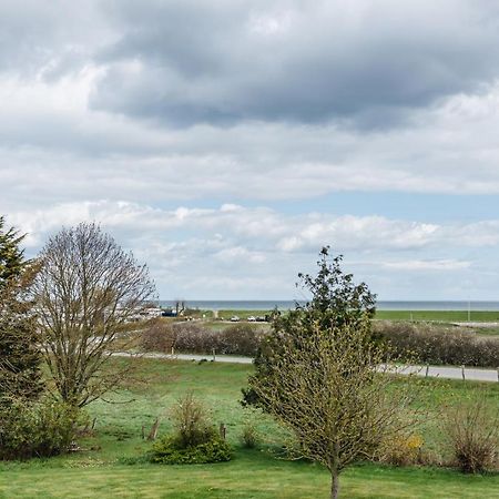 Straendhus Bed&Breakfast Hasselberg  Esterno foto