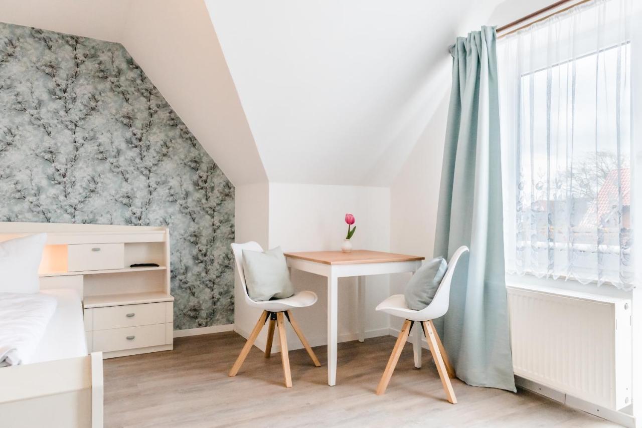 Straendhus Bed&Breakfast Hasselberg  Esterno foto